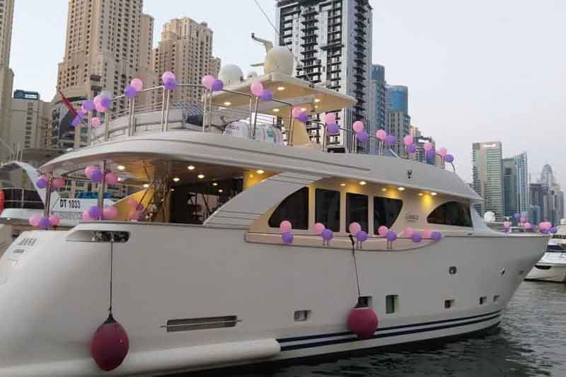 yacht party world